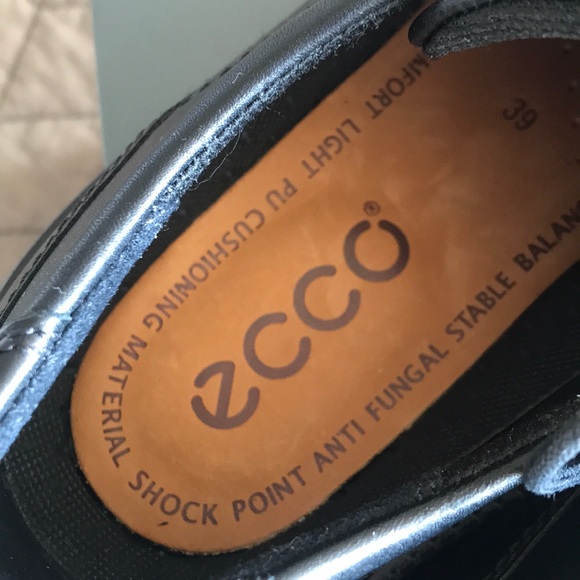Brand new never worn Ecco shoes